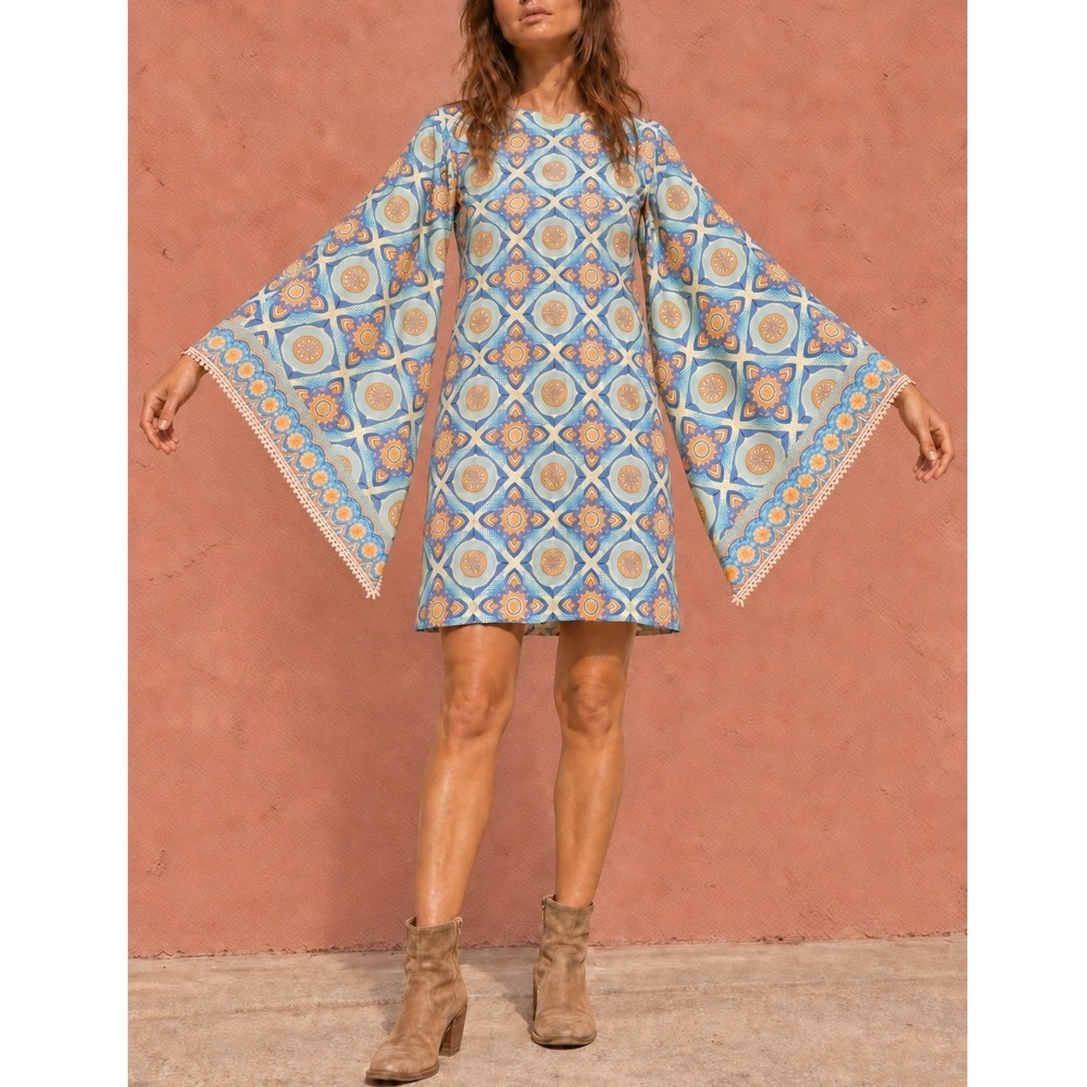 Vintage 70s M Medium 8–10 Geometric Angel Sleeve Shift Dress Psychedelic Boho